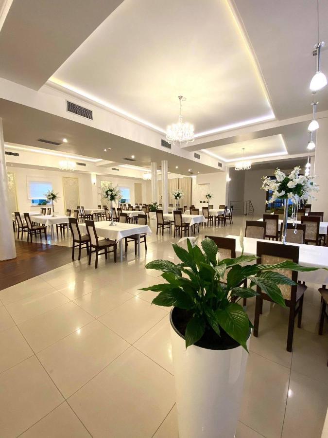 Hotel Magnolia Sitkowka-Nowiny Ngoại thất bức ảnh