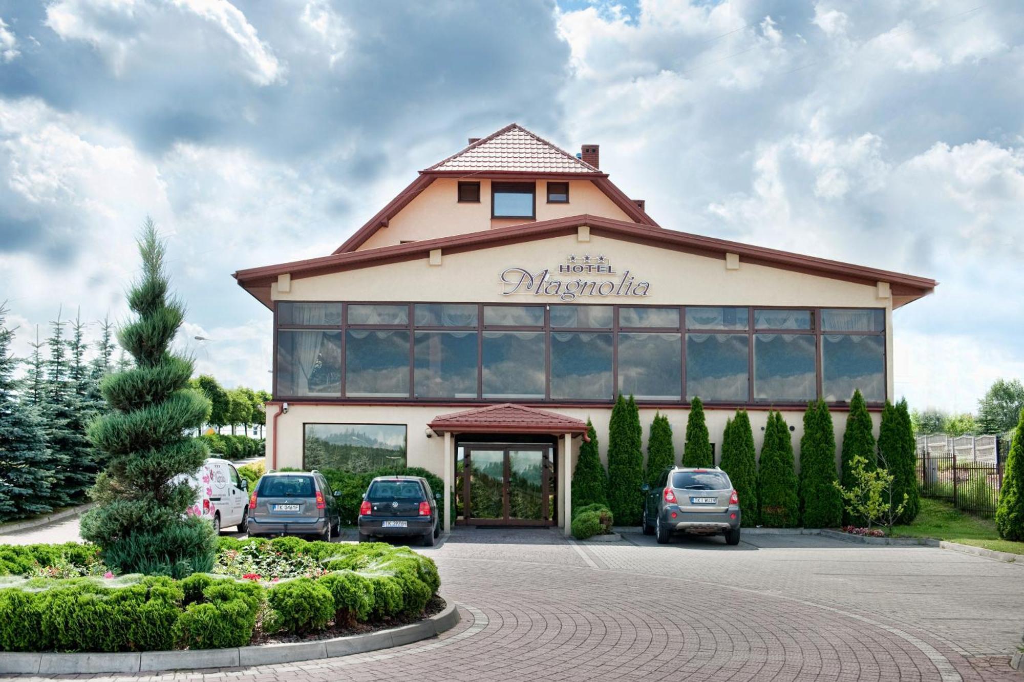 Hotel Magnolia Sitkowka-Nowiny Ngoại thất bức ảnh