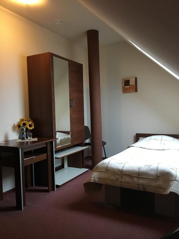 Hotel Magnolia Sitkowka-Nowiny Ngoại thất bức ảnh