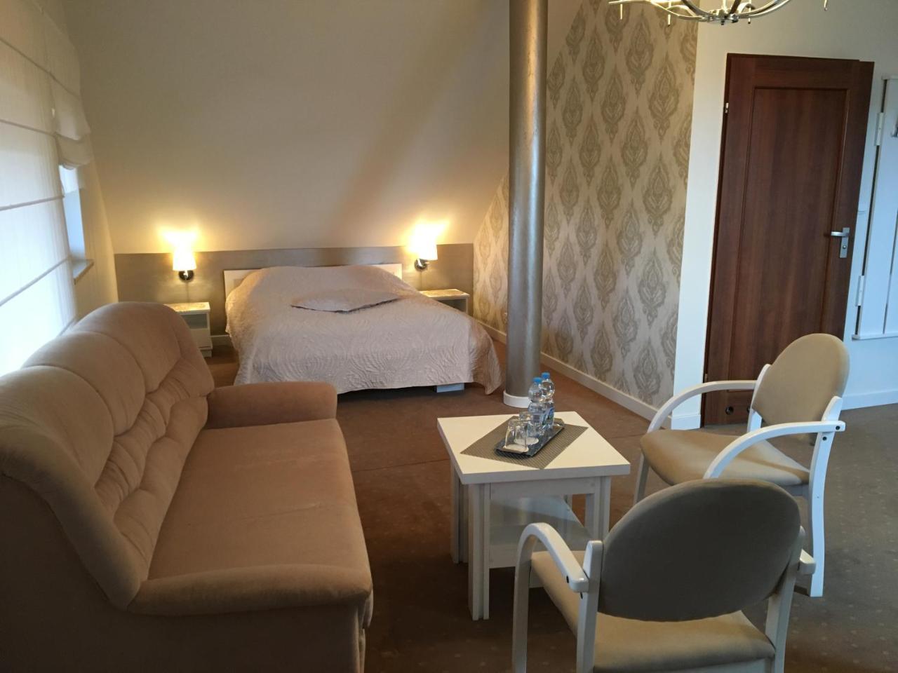 Hotel Magnolia Sitkowka-Nowiny Ngoại thất bức ảnh